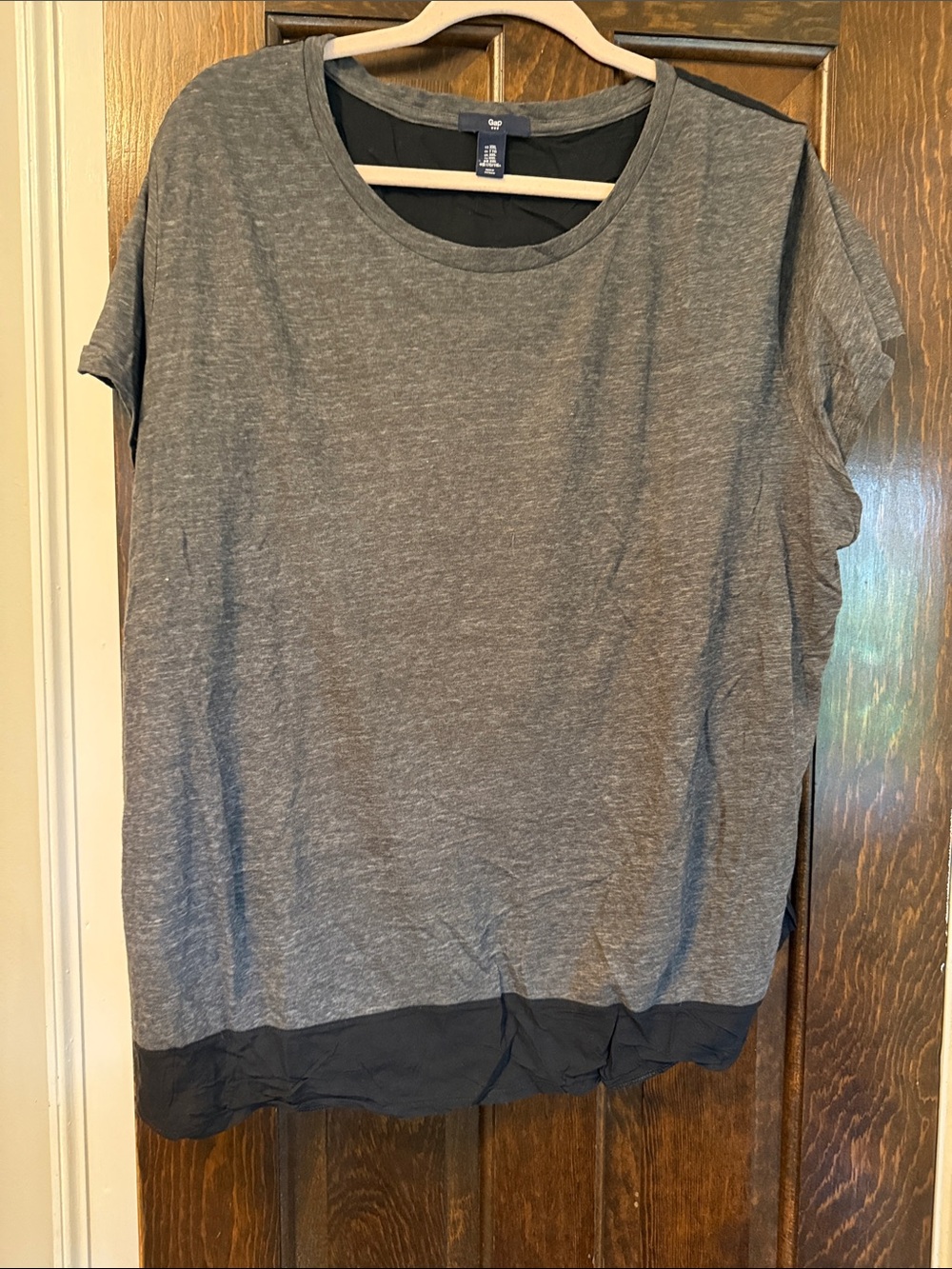 GAP Heather Gray Short Sleeve Tee with Black Hem